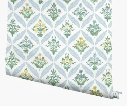 Estee Garden Wallpaper|RIFLE PAPER Co. Outlet