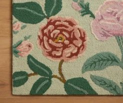 Highgrove Roses Wool Hooked Rug|RIFLE PAPER Co. Outlet